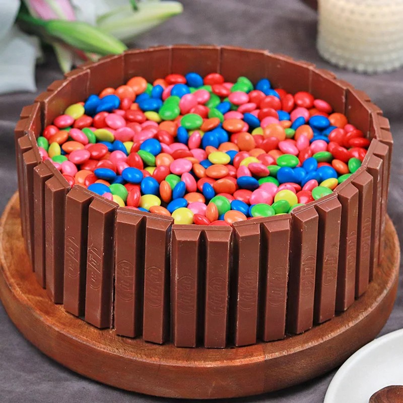 Kit Kat Cake 1